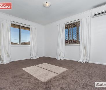 Modern and Spacious Marvel - Photo 6