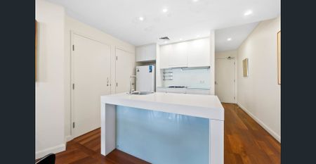Stylish and Modern 1BR Apartment in the Heart of Sydney CBD - Photo 5
