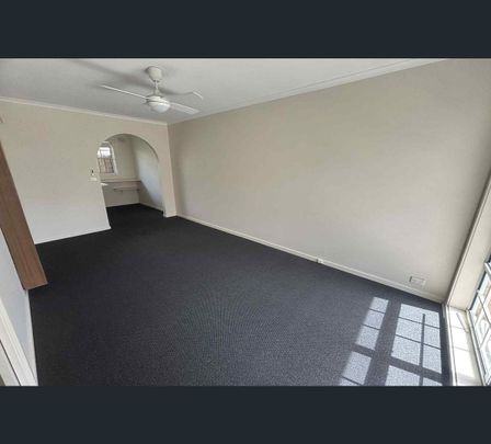 2/19 Narmbool Street, Manifold Heights, Vic 3218 - Photo 1