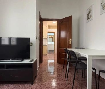 4-bedroom apartment for rent in Delicias, all bills included - Photo 2