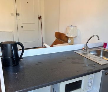 Studio Flat, Marywood Square, G41 - Photo 6