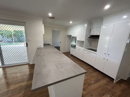 44 Dibar Drive, TAMWORTH NSW 2340 - Photo 2