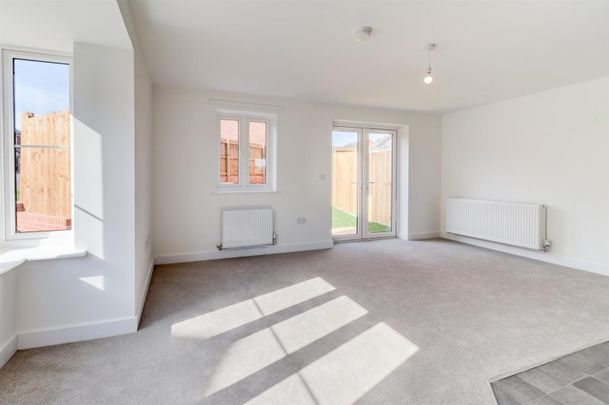 3 BED Semi-detached house To rent - Photo 1