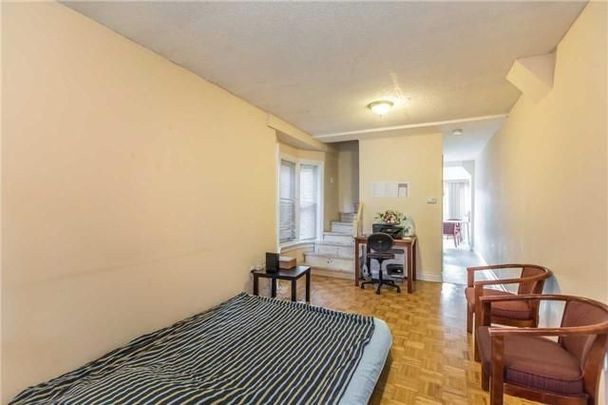 For Lease - 3 Holmesdale Crescent, Toronto, Ontario - Photo 1