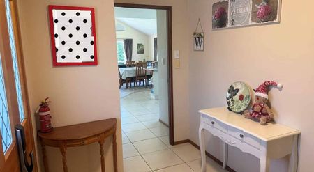 Fully Furnished Country Retreat - Photo 5