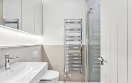 3 bedroom mews to rent - Photo 4