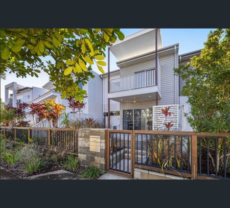 17 Agility Place, Birtinya, Qld 4575 - Photo 5