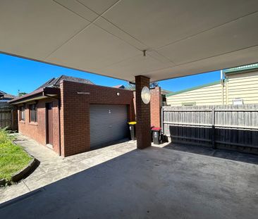 Space, Security and Location - Photo 3