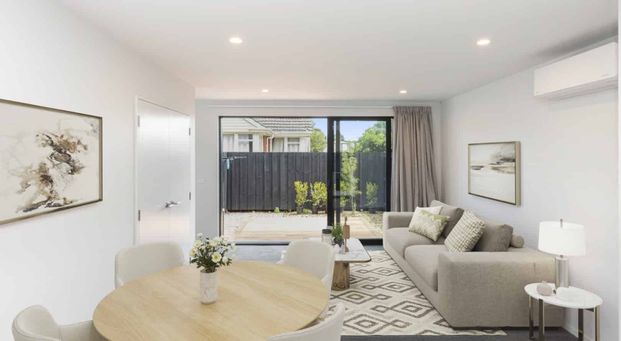 Fresh Townhouse In Great Location! - Photo 1