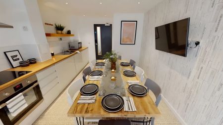 Essential Cluster En-suite - Photo 3