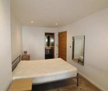 2 bedroom apartment to rent - Photo 2