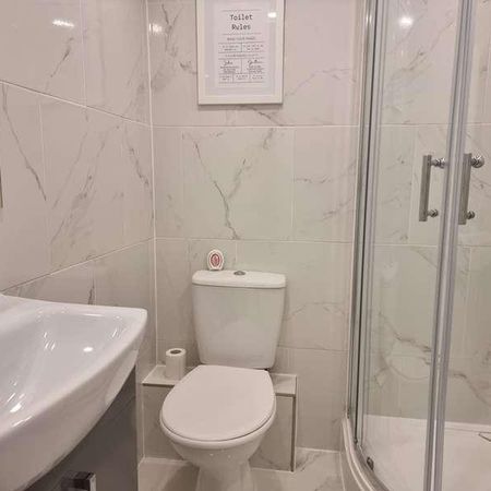 St Annes Road, London Colney, AL2 - Photo 3