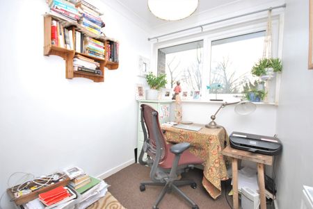 Town House to rent - Half Moon Lane, London, SE24 - Photo 3