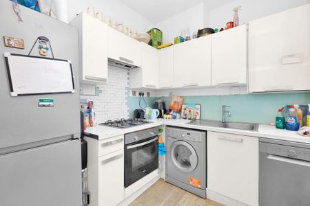 2 bedroom flat to rent - Photo 5