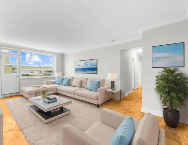 South Grand Apartments | 21/25 Grand Avenue, London - Photo 1