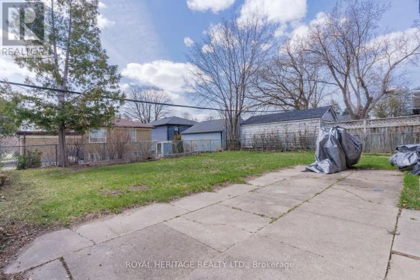 55 BRIDGENORTH CRESCENT - Photo 1