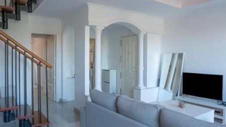 Luxury Flat for rent in Nueva Andalucia, Andalusia - Photo 4