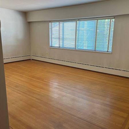 Large 1 Bdrm, $1900 - Photo 1