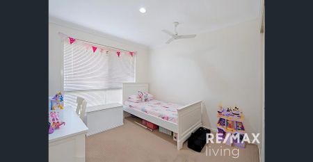 Your Perfect Family Home Awaits! - Photo 5