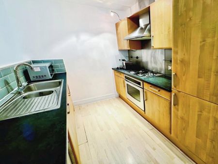 2 bedroom flat to rent - Photo 5