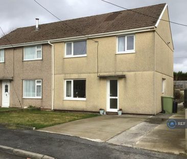 3 bedroom semi-detached house to rent - Photo 6