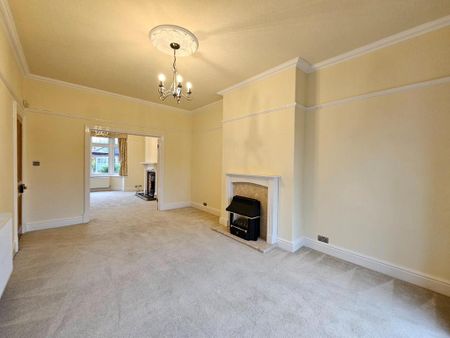 4 bedroom semi-detached house to rent - Photo 4