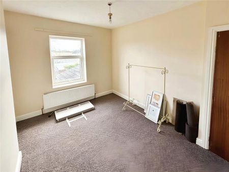 2 bedroom semi-detached house to rent - Photo 3