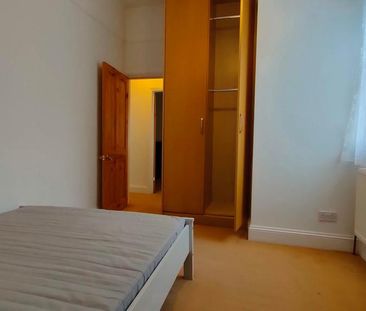 4 bedroom detached house to rent - Photo 4
