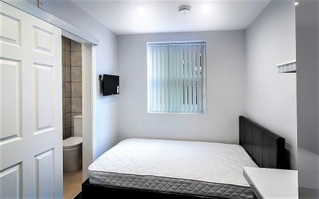 5 bedroom terraced house to rent - Photo 2