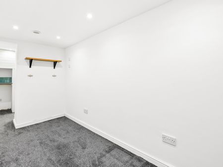 Ref: GK - Stanstead Road - Photo 5
