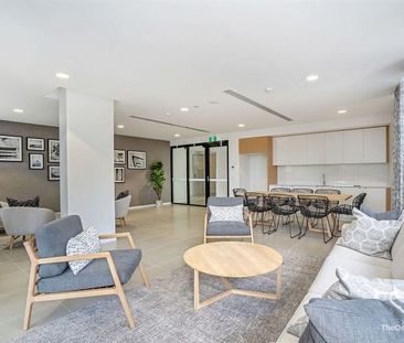 THE JEFFERSON - AS NEW - FURNISHED APARTMENT - Photo 3