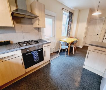4 Bed Student Accommodation - Photo 1