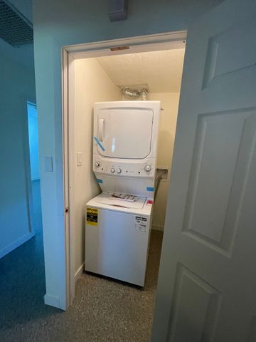 #3 11839 45 Street Northwest - Photo 4