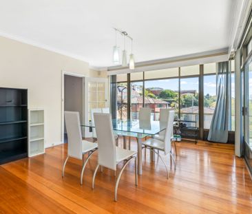Spacious 3-Bedroom Unit with Water Views in Sandy Bay - Photo 3