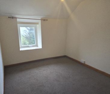 2 bedroom semi-detached house to rent - Photo 3