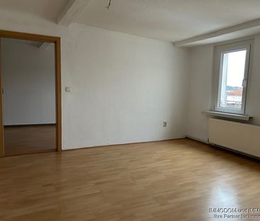 Gesucht? Gefunden... 4-Zi.-Wohnung im Dachgeschoss für Familien oder Paare zu vermieten! - Photo 1