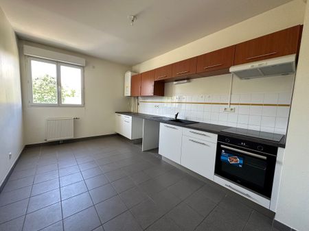 Location Appartement 3 pièces 90m² LIMOGES 87000 - Photo 3