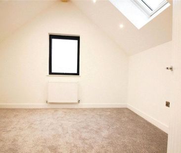 3 bedroom end of terrace house to rent - Photo 4