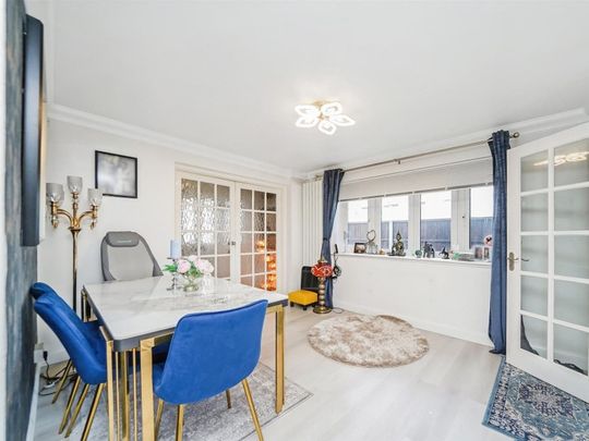 3 bedroom House To Let Total Size: 1140 SQ FT - Photo 1