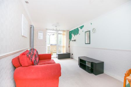 146, Cottingwood Court, Arthurs Hill, Newcastle Upon Tyne, NE4 5HF - Photo 3