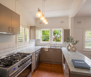 Charming Single-Storey Cottage - Photo 5