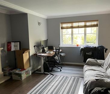 2 Bed Flat, Faygate Court, CR2 - Photo 3