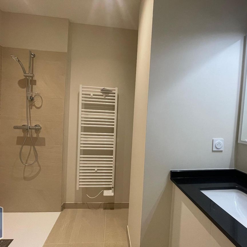 Location Appartement 2 pièces 39m² NARBONNE 11100 - Photo 1