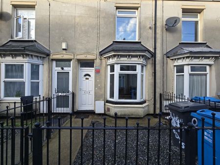 2 bedroom terraced house to rent - Photo 4