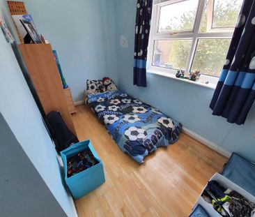 4 bedroom detached house to rent - Photo 5