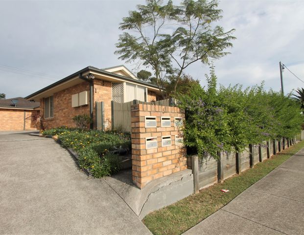 Modern 2-Bedroom Villa - Photo 1