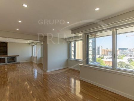 Apartamento T5 em Porto - Photo 2