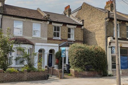 2 bedroom terraced house to rent - Photo 5