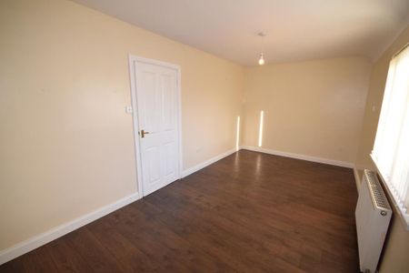 3 bedroom link detached house to rent - Photo 4