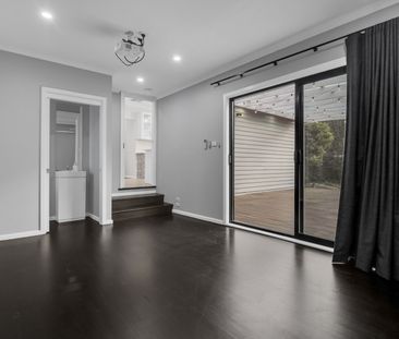 33 Yallambie Road, Macleod VIC 3085 - House For Rent | Domain - Photo 2